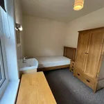 Rent 5 bedroom house in Worcester