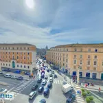 Affitto 6 camera appartamento di 301 m² in Rome