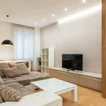 Rent 4 bedroom apartment of 70 m² in Milan