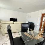 Alquilo 3 dormitorio casa de 150 m² en Geafond