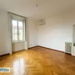 Rent 3 bedroom apartment of 120 m² in Milan