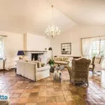 Rent 6 bedroom house of 550 m² in Rome