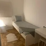 Rent 3 bedroom apartment in Lisbon