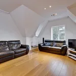 Rent 3 bedroom flat in Weybridge