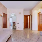 Rent 5 bedroom apartment of 90 m² in Nova Milanese