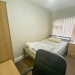 Rent 6 bedroom house in West Midlands