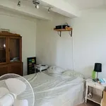 Appartement de 46 m² avec 2 chambre(s) en location à Lambesc