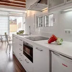 Rent 4 bedroom apartment of 40 m² in Barcelona