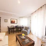 Rent a room of 120 m² in madrid