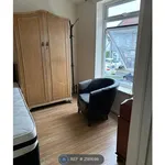 Flat to rent in Waldeck Road, Luton LU1