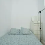 Rent 16 bedroom apartment in Lisbon