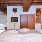 Rent 2 bedroom apartment of 40 m² in Firenze