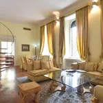 Rent a room of 210 m² in rome