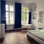 Rent a room of 100 m² in Berlin