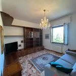 Rent 5 bedroom apartment of 75 m² in Genoa