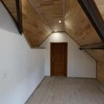 Maison de 610 m² avec 4 chambre(s) en location à Court-Saint-Etienne