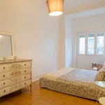 Rent 3 bedroom apartment in lisbon