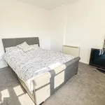 Rent 2 bedroom flat in West Midlands