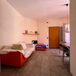 Rent 2 bedroom apartment of 50 m² in Milan