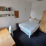 Rent 7 bedroom house in East Midlands