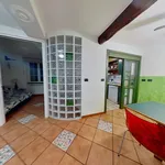 Rent 2 bedroom apartment of 90 m² in Genova