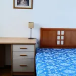 Rent a room of 100 m² in madrid