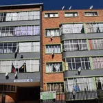 Rent 1 bedroom apartment in Johannesburg