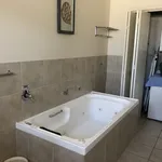 Rent 2 bedroom apartment in Woolgoolga