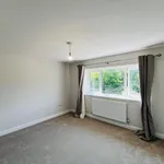 Rent 4 bedroom flat in South East England