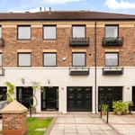 Rent 3 bedroom apartment in York