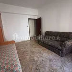 Rent 5 bedroom apartment of 80 m² in Messina