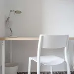 Rent a room of 125 m² in valencia