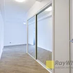 Rent 2 bedroom apartment in Surfers Paradise