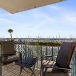 Rent 3 bedroom apartment in Brighton Marina