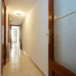 Rent 5 bedroom apartment of 70 m² in Barcelona