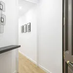 Rent 5 bedroom apartment of 50 m² in Barcelona