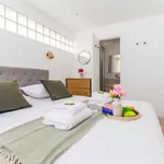 Rent 1 bedroom apartment of 39 m² in paris