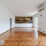 Rent 3 bedroom apartment of 150 m² in Milan