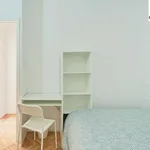 Rent 16 bedroom apartment in Lisbon