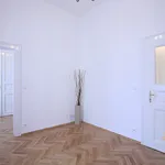 Pronajměte si 3 ložnic/e byt o rozloze 84 m² v Prague