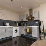 Rent 6 bedroom flat of 69 m² in Salford