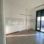 Affitto 3 camera appartamento di 93 m² in Novara