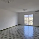 Appartement de 95 m² avec 4 chambre(s) en location à Ajaccio