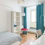 Rent a room in lisbon