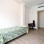 Rent a room of 90 m² in milan