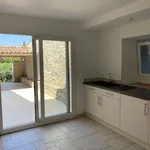 Appartement de 102 m² avec 4 chambre(s) en location à Grospierres