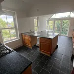 Rent 3 bedroom flat in South East England