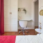 Rent a room of 80 m² in Lisboa