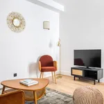 Appartement de 593 m² avec 1 chambre(s) en location à Paris