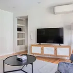 Rent 3 bedroom apartment of 114 m² in lisbon